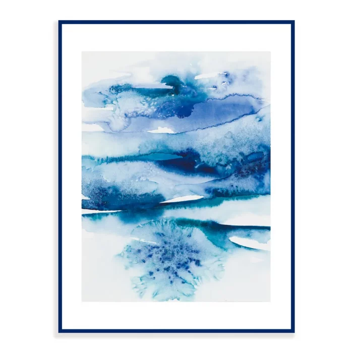 Tisk autorského akvarelu s tématem moře, v modrém kovovém rámečku.