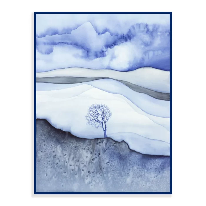 Akvarelová malba zimní kopcovité krajiny se stromem.